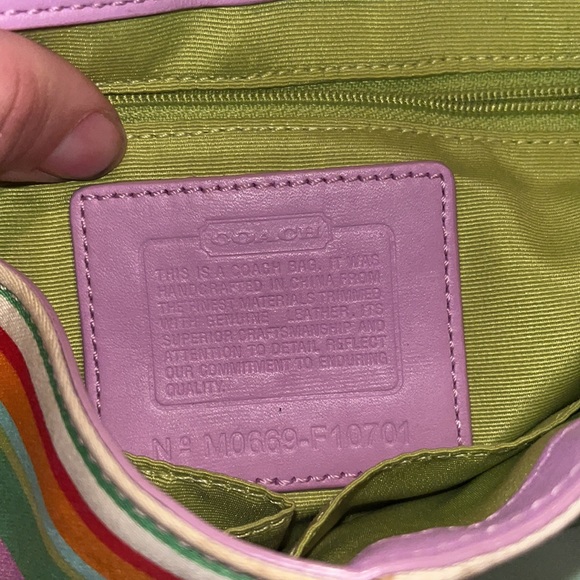Authentic Coach Rainbow Hampton crossbody Bag - Picture 6 of 6